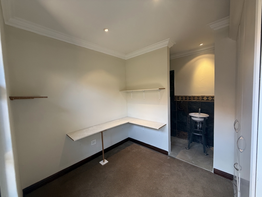 4 Bedroom Property for Sale in Pecanwood Estate North West